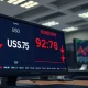 USD/INR currency pair approaching 92.80 on trading terminal amid energy market crisis
