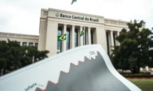 Banco Central do Brasil headquarters in Brasília, with economic data suggesting rising inflation.